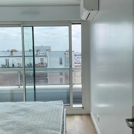 Apartment Le Pinky Bird Belleville 20 Paris